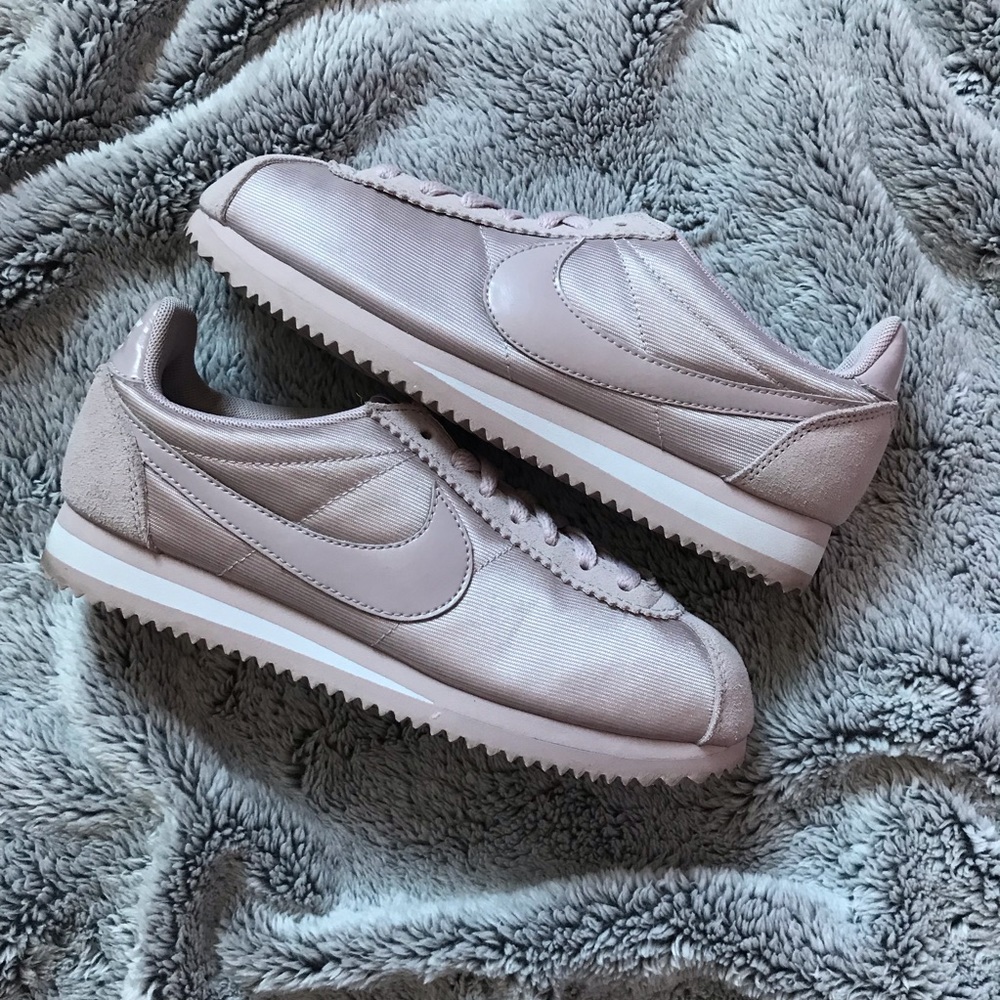 Ballet Pink Nike Cortez (Like New)